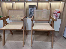 Timeless Oak Dining Chair