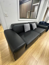 Timeless Luxe Leather Lounge