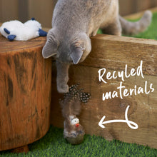 Eco-Friendly Wobble Bird cat toy with recycled materials