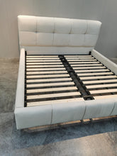 Ferron Modern Bed