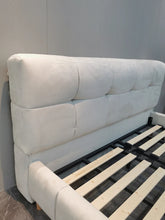 Ferron Modern Bed