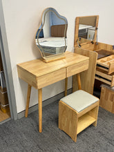 Nordic Style Natural Wood Dressing Table