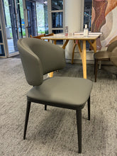 Peninsula Luxury Leather Chair
